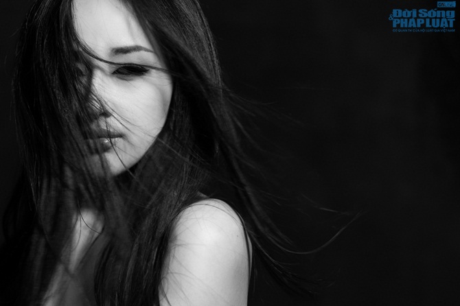 Mai Phương Thúy u buồn qua ảnh đen trắng Mai Phương Thúy u buồn qua ảnh đen trắng