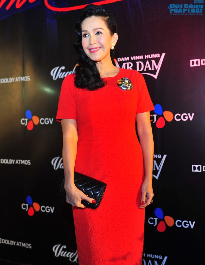 Dàn sao khủng tới chúc mừng “Hiệp sĩ mù” của Đàm Vĩnh Hưng