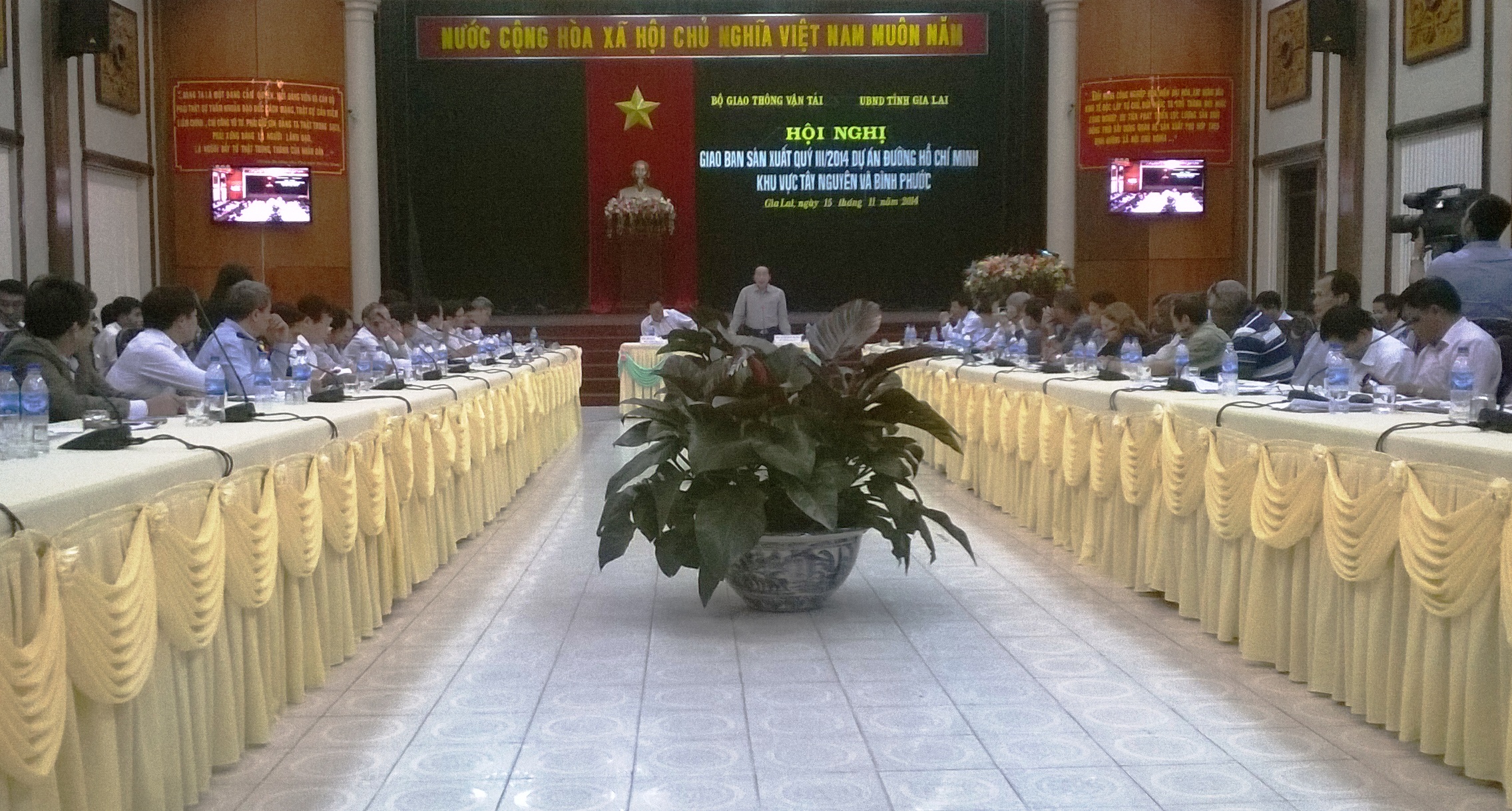 “Tiền trảm hậu tấu” đối với các nhà thầu chậm tiến độ