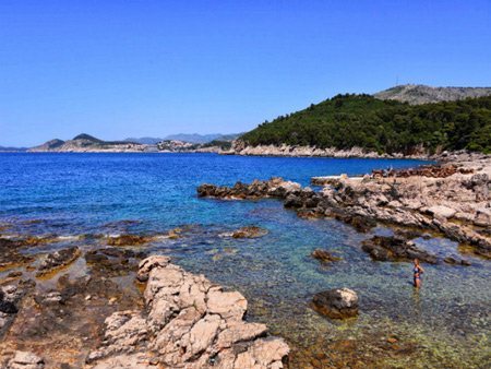 Những bãi 'tắm tiên' khiến bạn phải bỏng mắt