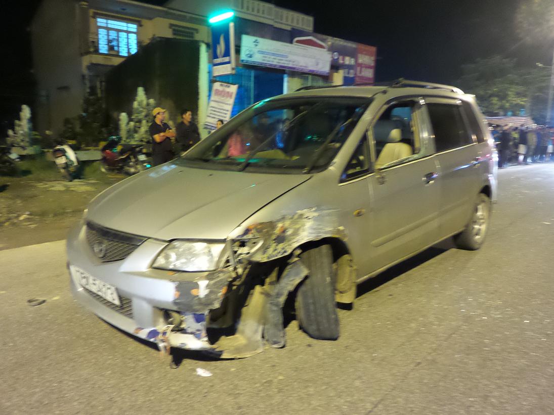 Xế hộp tông xe máy, một người tử vong 