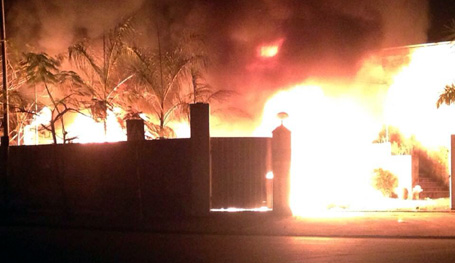  Cháy lớn trong khu công nghiệp 