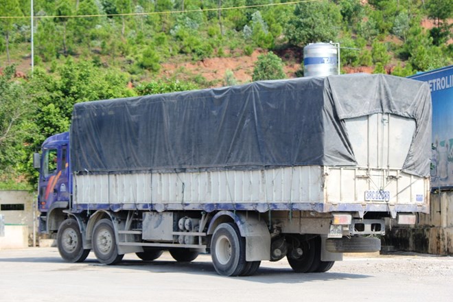 Tài xế đâm hỏng xe Thanh tra giao thông Nghệ An ra đầu thú