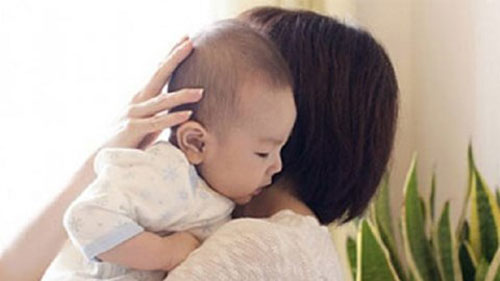 Bố mẹ tình cũ nằng nặc đòi cháu nội dù đã chối bỏ Bố mẹ tình cũ nằng nặc đòi cháu nội dù đã chối bỏ