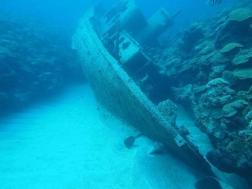 Những xác tàu đắm ở 'tam giác quỷ'