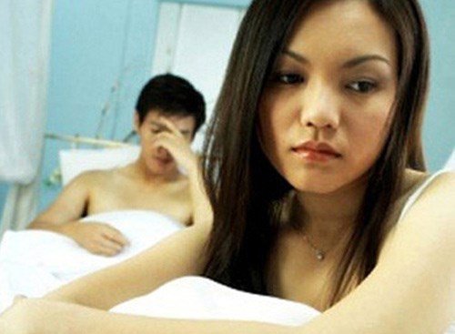 Chết đứng vì phát hiện phiếu xét nghiệm HIV trong túi chồng