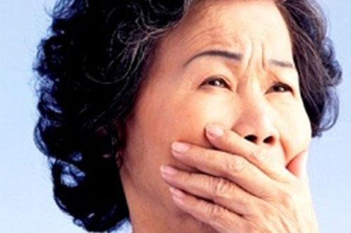 Nước mắt mẹ chồng tuôn trào khi phát hiện di chúc của con dâu