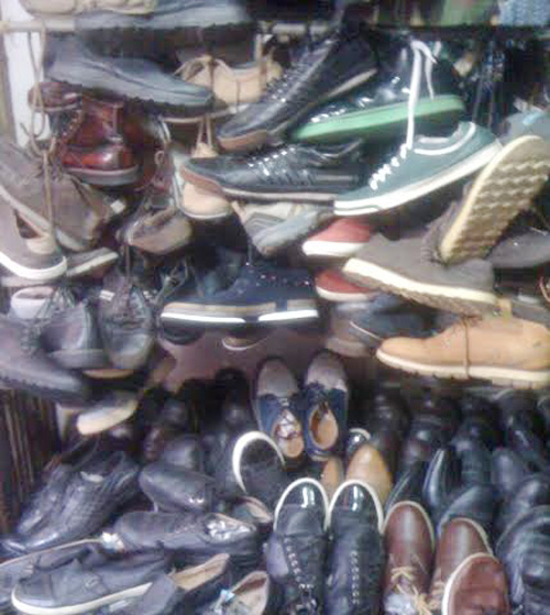 Chuộng đồ “sida”, chị em rước bệnh ngoài da