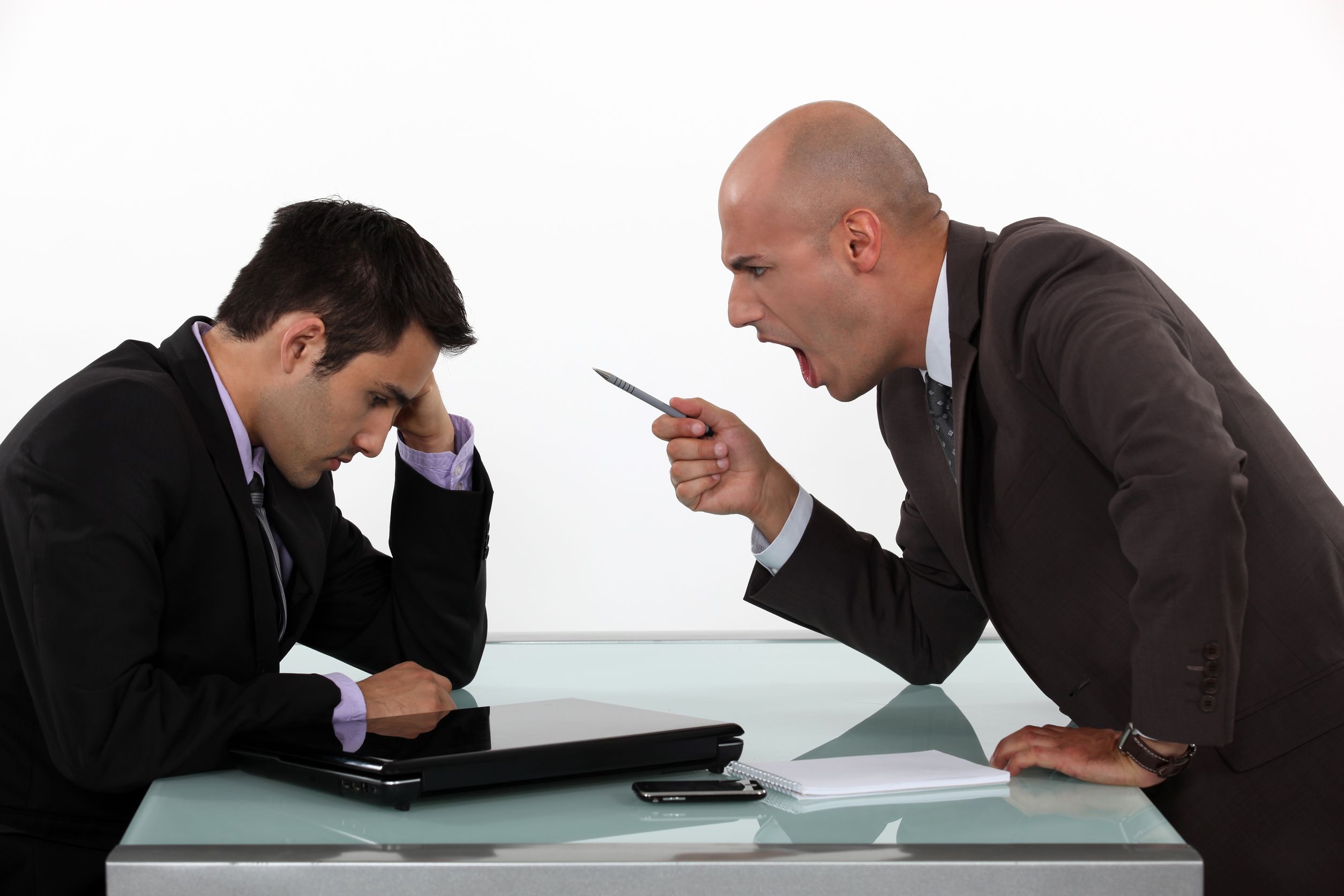 Cẩn thận với những thói quen dễ khiến sếp “phát điên”
