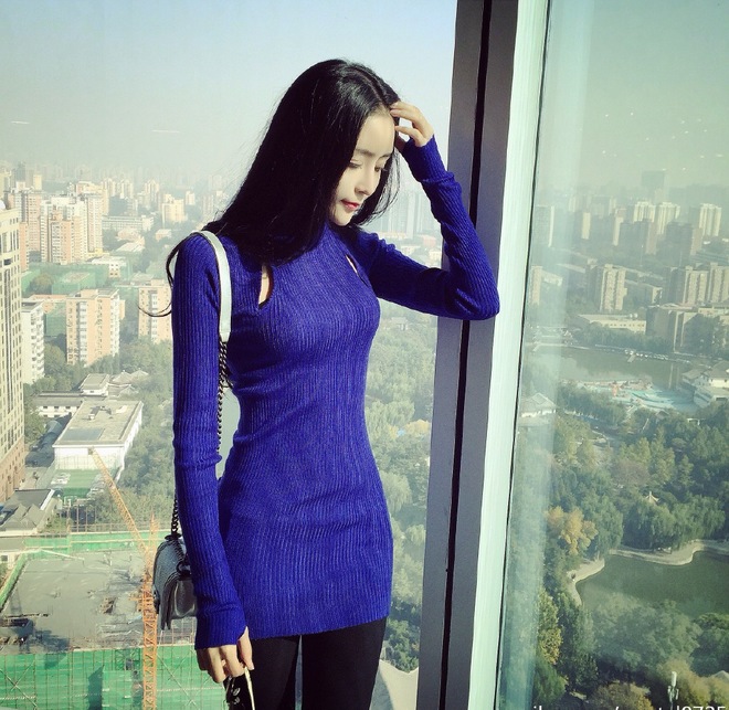 Cô gái bán hàng online “hớp hồn” dân mạng vì quá xinh