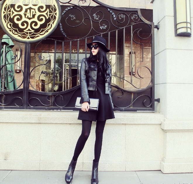 Cô gái bán hàng online “hớp hồn” dân mạng vì quá xinh