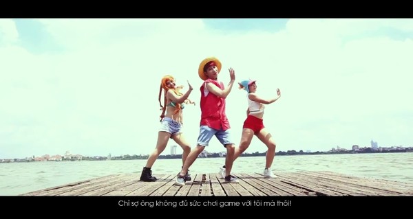 Sốt xình xịch khi LYNT cosplay nhân vật truyện tranh nhảy hit nhạ