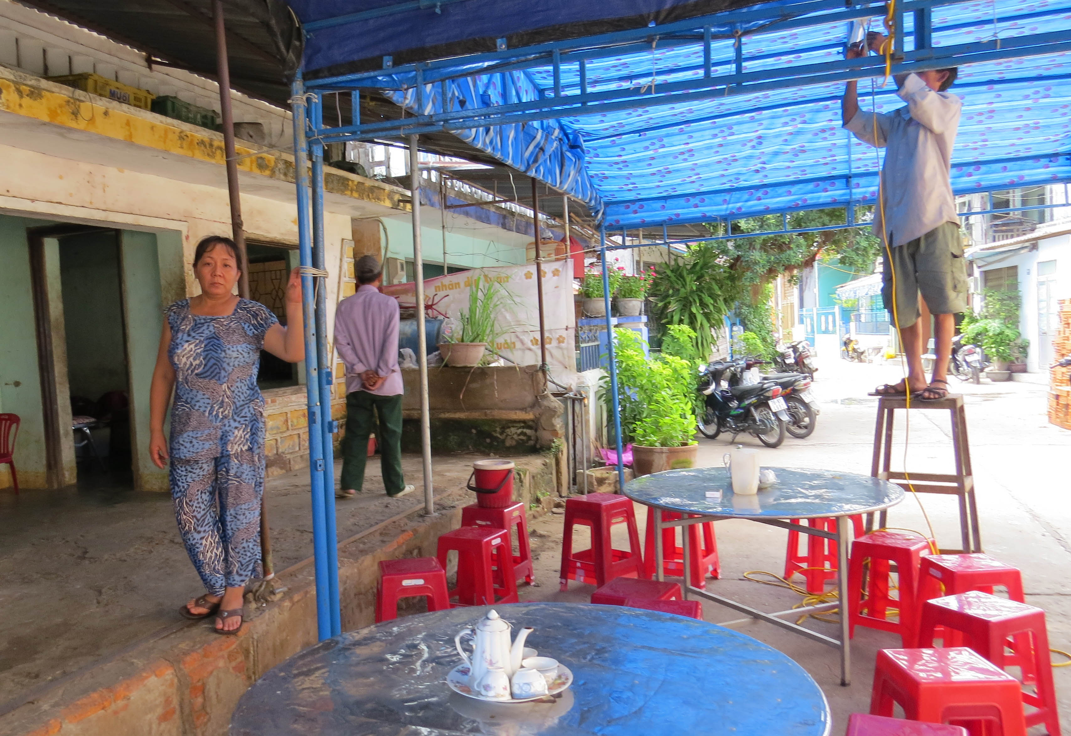 Phú Yên: Tự thiêu trước cửa nhà, người đàn ông bỏ lại con thơ