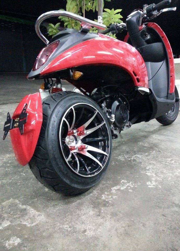 Honda Scoopy 'lột xác' hầm hố với dàn chân sau cực khủng