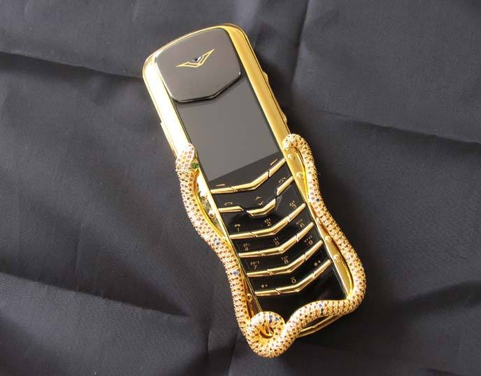 Điện thoại Vertu nạm kim cương và đá quý giá 7 tỷ đồng Điện thoại Vertu nạm kim cương và đá quý giá 7 tỷ đồng
