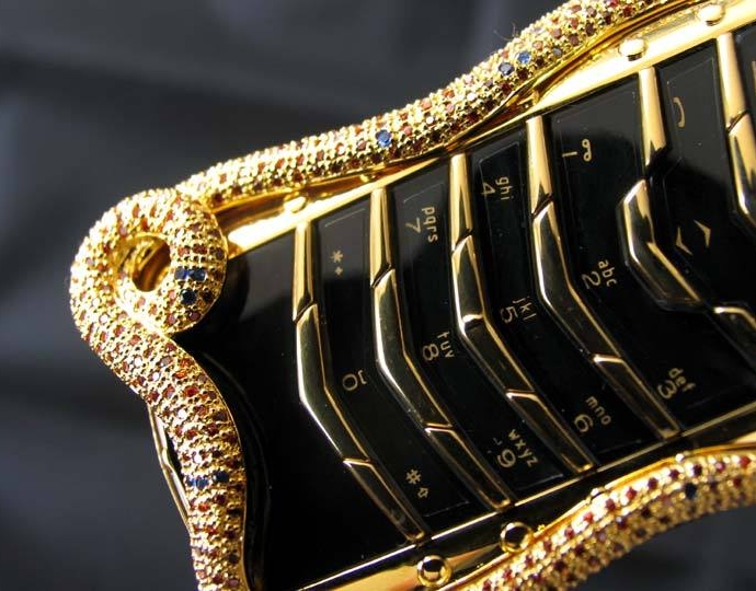 Điện thoại Vertu nạm kim cương và đá quý giá 7 tỷ đồng Điện thoại Vertu nạm kim cương và đá quý giá 7 tỷ đồng