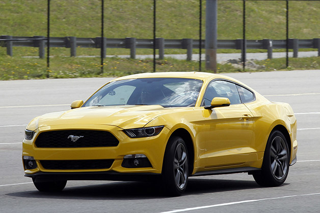 Ford Mustang 2015 bị tố sử dụng âm thanh động cơ giả 