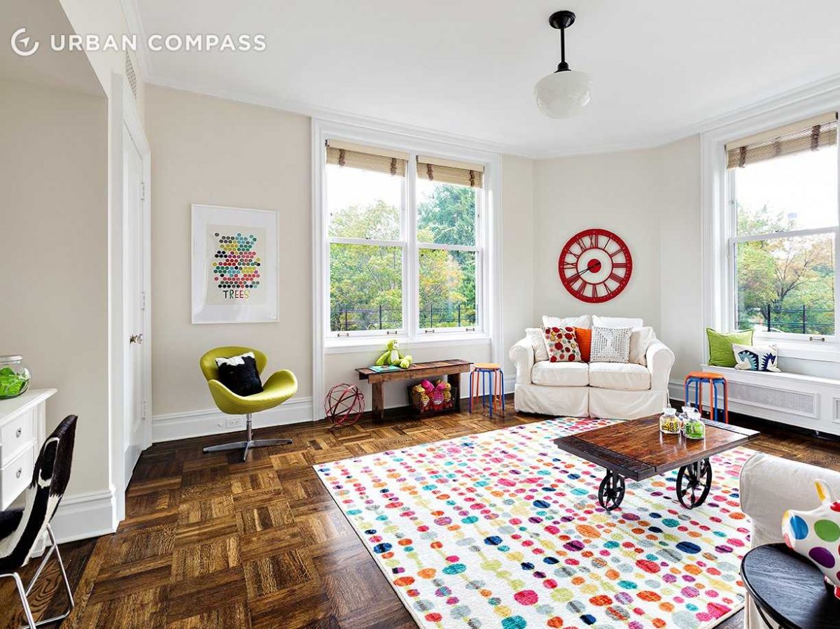 Ngắm căn hộ màu trắng lộng lẫy của tỷ phú nhà Edens