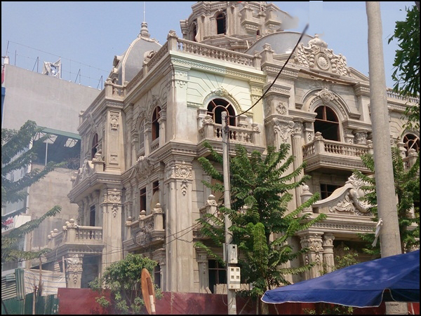 Ngắm biệt thự xa hoa như cung điện của đại gia Lào Cai