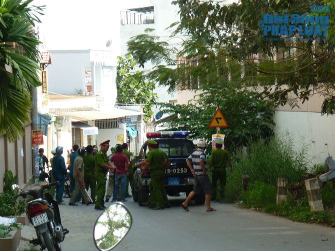 TP.HCM: Vác dao giải quyết mâu thuẫn chém luôn công an