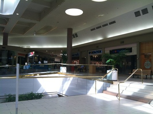 Chiêm ngưỡng trung tâm thương mại 116 triệu USD của ông Trầm Bê