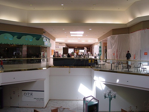 Chiêm ngưỡng trung tâm thương mại 116 triệu USD của ông Trầm Bê