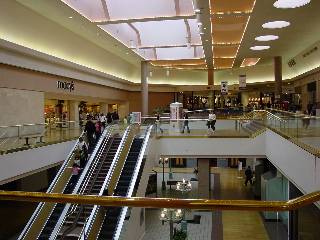 Chiêm ngưỡng trung tâm thương mại 116 triệu USD của ông Trầm Bê