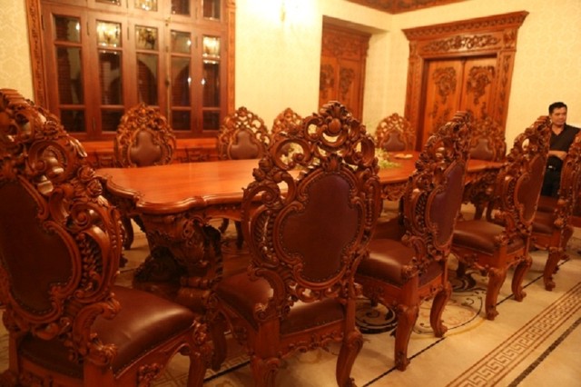 Chiêm ngưỡng nội thất trăm tỷ trong lâu đài của đại gia Hà Nam