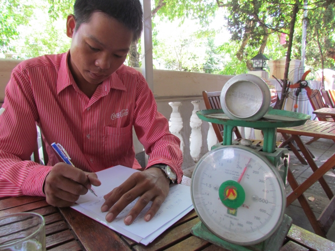Vụ Coca Cola ăn gian trọng lượng nước giải khát: Né trách nhiệm? Vụ Coca Cola ăn gian trọng lượng nước giải khát: Né trách nhiệm?