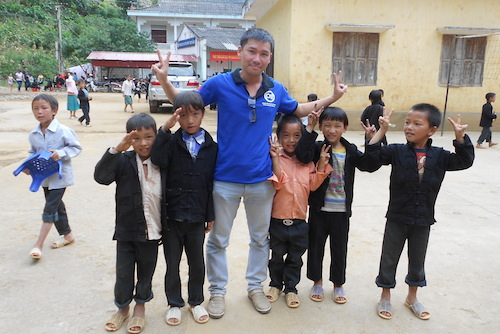 Niềm vui của thầy, cô khi học sinh góp gạo tặng quà 20/11 Niềm vui của thầy, cô khi học sinh góp gạo tặng quà 20/11