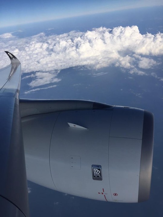 Bộ trưởng Đinh La Thăng bay trình diễn cùng máy bay thế hệ mới A3