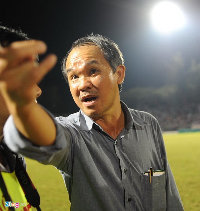 Bầu Đức: 'Ai thắc mắc tuổi của Phượng thì gặp công an'