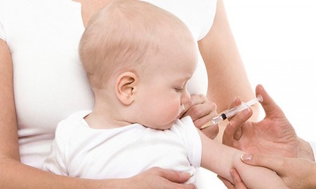 Bé gái 2 tháng tuổi tử vong sau khi tiêm vắc xin phòng chông lao