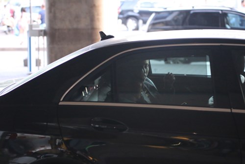 Sơn Tùng M-TP bất ngờ về nước giữa Sơn Tùng M-TP bất ngờ về nước giữa