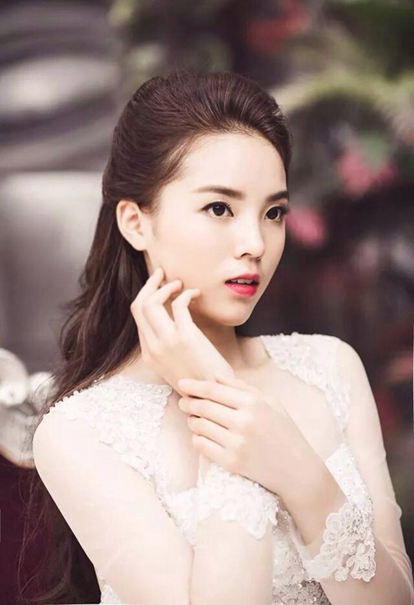 ĐH Ngoại thương - trường nổi tiếng có nhiều Hoa hậu, Á hậu 