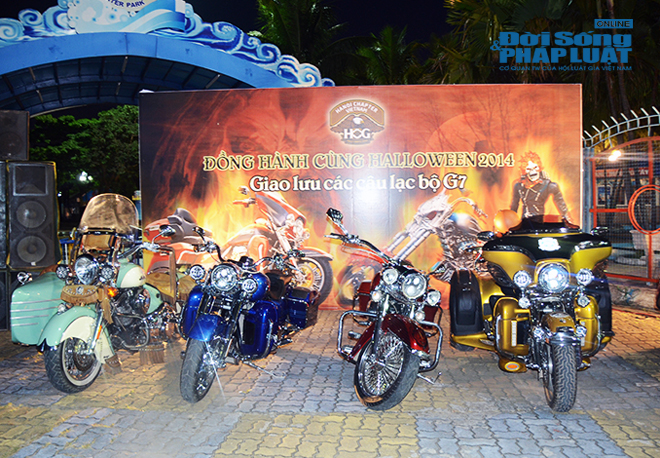 Hình ảnh dàn xe khủng trong đêm Halloween Hà Nội