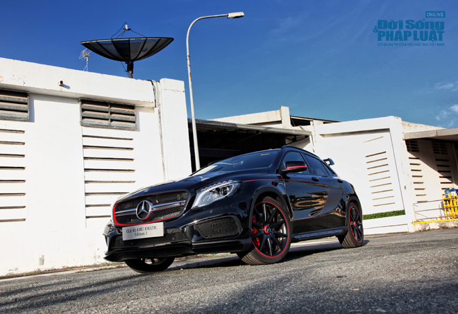 Phiên bản cao cấp Mercedes GLA45 AMG 4MATIC có gì?