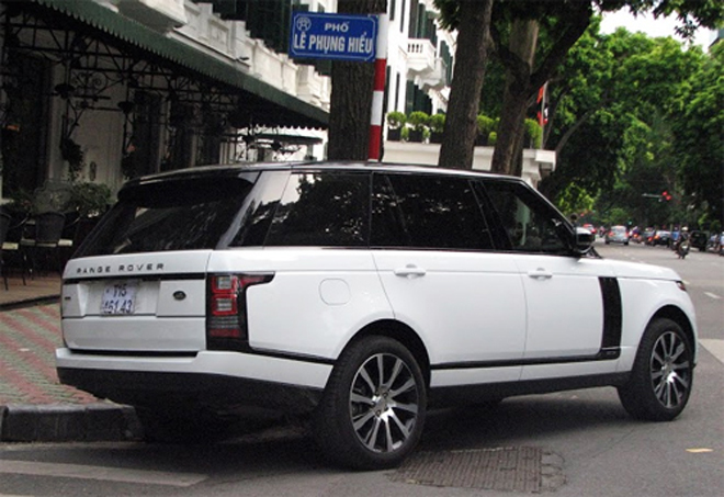 ngoc-trinh-range-rover-lwb-2 ngoc-trinh-range-rover-lwb-2