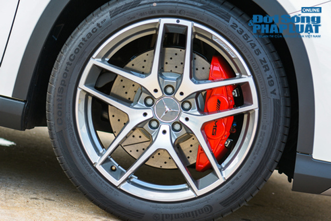 Siêu xe, xe sang thửa lốp loại nào?