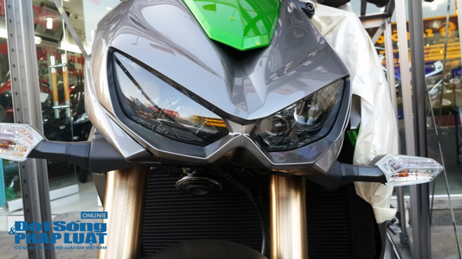 “Ông hoàng” Kawasaki Z1000 2014 về Hà Nội