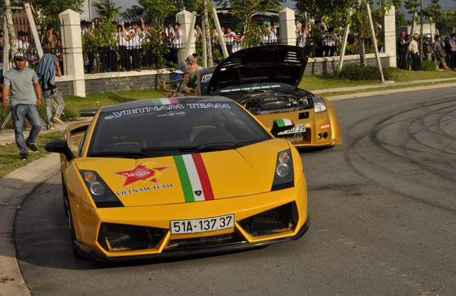 Dàn siêu xe của đại gia Sài thành lên phim Việt