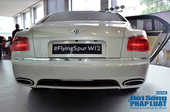 Bentley -continental-bentley-GTC-bentley-Ha-noi-5