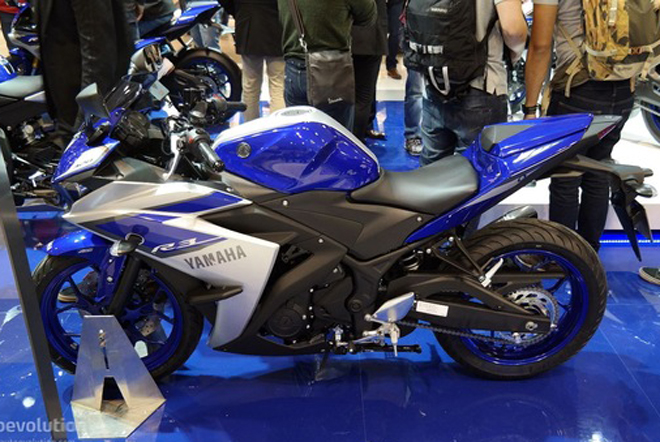 yamaha-yzf-r3-sportbike-1