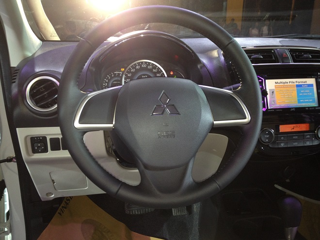 Mitsubishi Attrage - Sedan nhập khẩu, giá từ 468 triệu đồng