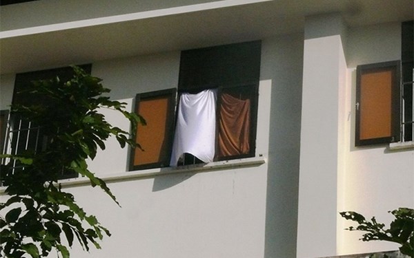 Kẻ giết vợ vì mất 500 nghìn đồng đã treo cổ tự sát tại bệnh viện Kẻ giết vợ vì mất 500 nghìn đồng đã treo cổ tự sát tại bệnh viện