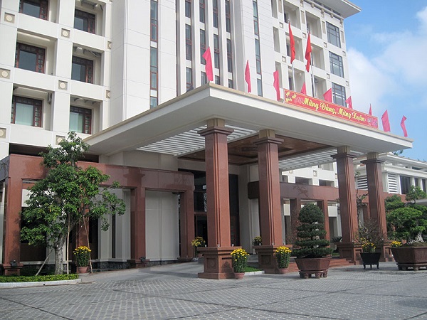 Trộm “viếng thăm” hàng loạt công sở miền Trung