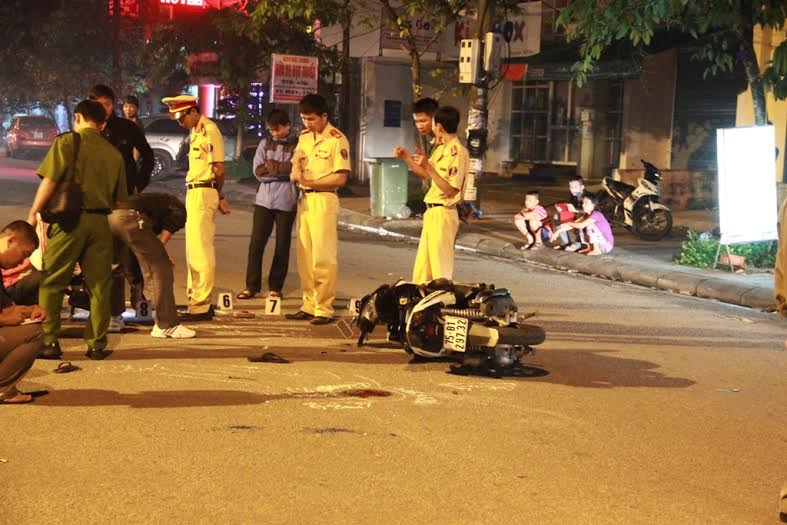Xe máy tông liền 2 xe đạp, 1 người tử vong