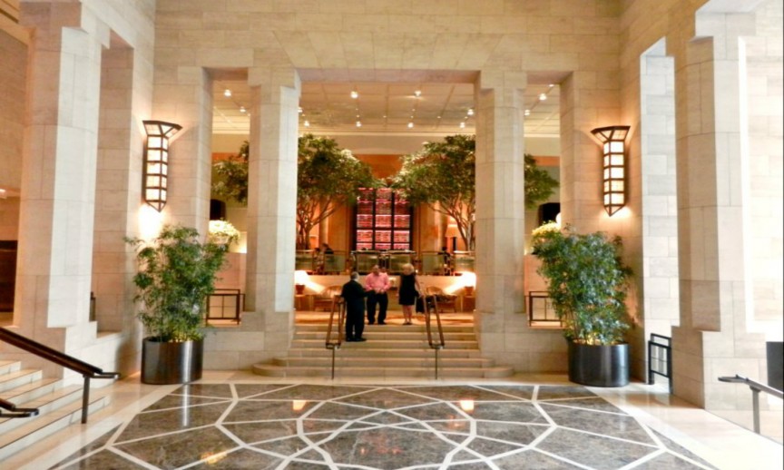 Đại gia chi 83.000 USD một đêm để ngủ khách sạn siêu sang