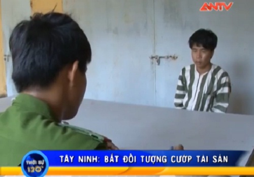 “Cưa” cô em không đổ, giở trò hiếp dâm cô chị