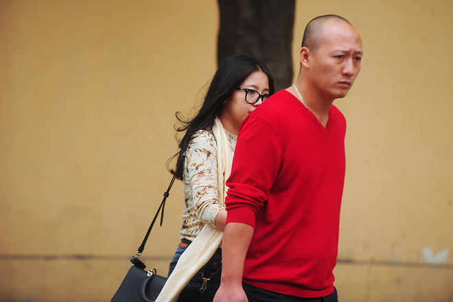 Vợ Bầu Kiên luôn thu hút sự chú ý ở phiên tòa xử chồng